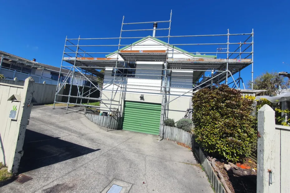 propping scaffolding